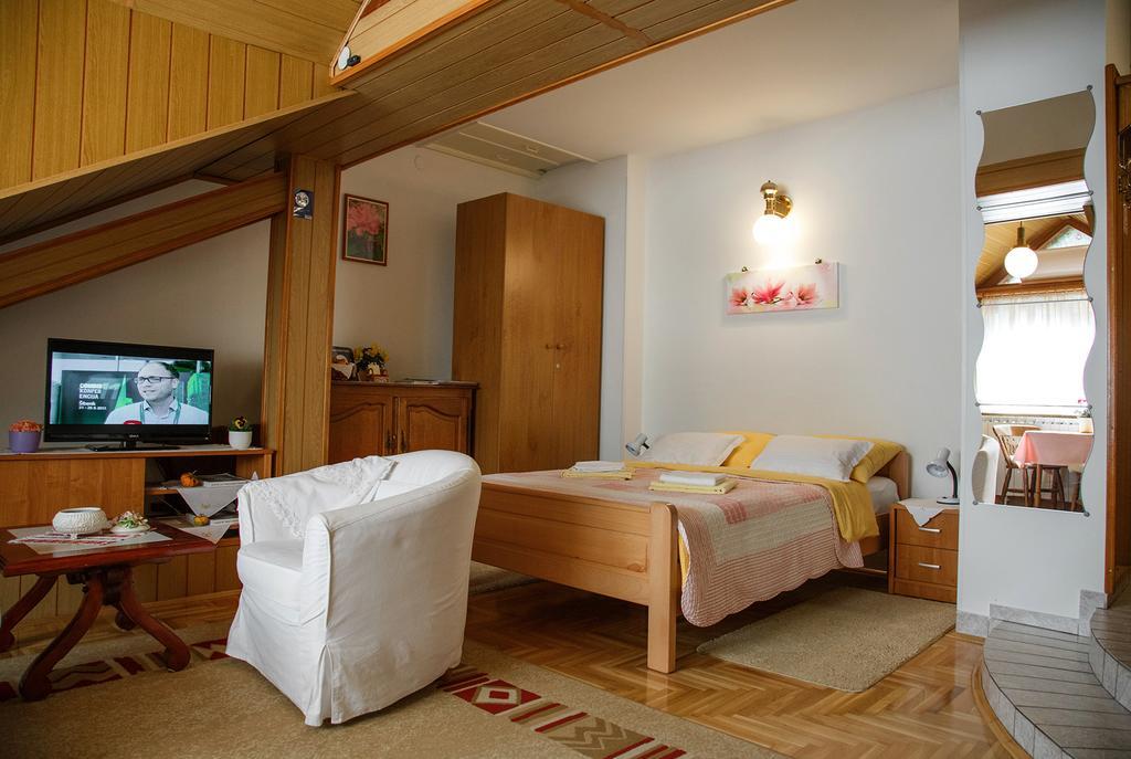 Apartment Ferk Zagreb Buitenkant foto